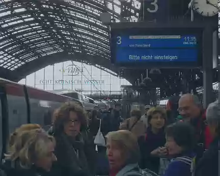 PXL000 Arrivée à la gare centrale de Cologne